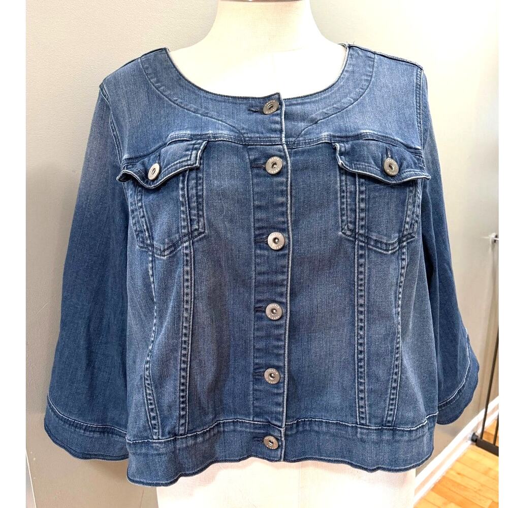 Torrid‎ 5 (5X) Collarless Blue Medium Wash Denim 3/4 Sleeve Crop Cropped Jacket